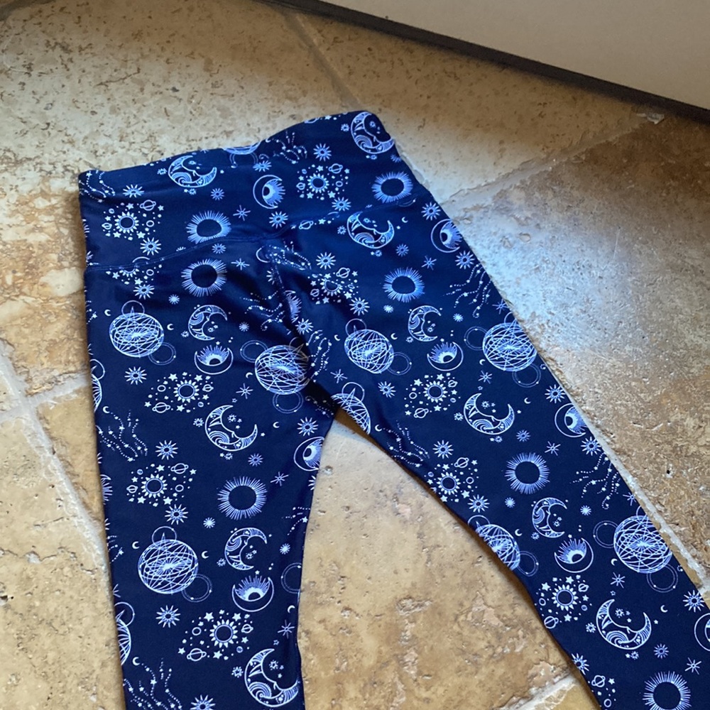 Lorna jane xs Navy blue, Galaxy yoga pants capris leggings universe